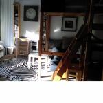 Grande chambre meublée à louer chez l'habitant