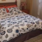 Chambre simple dans grande maison à la campagne