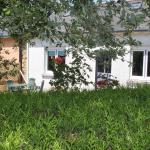 Petite maison mitoyenne entre mer et campagne