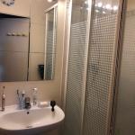 Loue chambre lumineuse a mon domicile  dans quartier calme