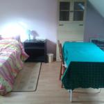 Chambre avec wc et salle de bain indépendants dans maison