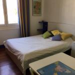 Grande chambre dans maison à louer