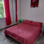 Chambre rouge 12m² calme