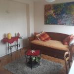 Une chambre disposition dans cololocation à 3