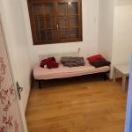 Chambre à louer dans une grande maison