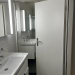 Chambre avec salle de bains individuelle