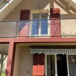 Chambre 30 m2 et une salle de bain et toilette sur le même palier