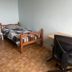 Chambre à la nuitée dans une coloc