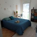 Chambre spacieuse avec balcon couvert