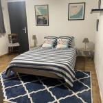 Une chambre (déco basque) à louer dans appartement à partager