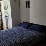 Chambre dans un cadre verdoyant