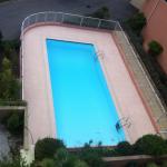 Vaste duplex avec terrasse et piscine