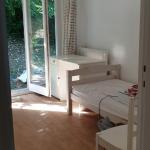 Chambre acces jardin, WC et douche