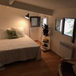 Belle chambre mansardée dans maison