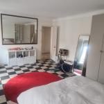 Grande chambre chez l'habitant