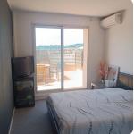 Chambre calme climatisée avec terrasse