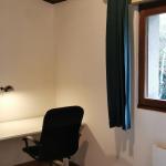 Chambre sympa dans une grande villa avec jardin et potager