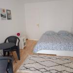 Colocation dans appartement meublé (2 pers au total)