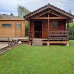 Chalet Le Cerf - terrain de pétanque - canoë - lacs du Jura