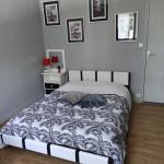 Chartres basse ville : chambre privée au calme