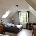 Grande chambre à louer dans maison