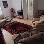Chambre dans grande maison de village, au coeur des Corbières