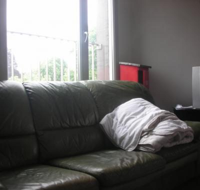 Canapé à 300m de la gare Lille Europe et du métro