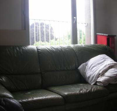 Canapé à 300m de la gare Lille Europe et du métro