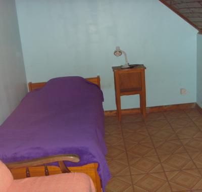 Chambre meublée à louer chez l'habitant