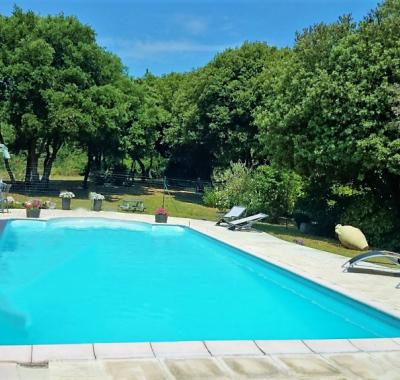 Carcasssonne (15 mn) - Gîte de 100M2, piscine sécurisée, Pool house ,
