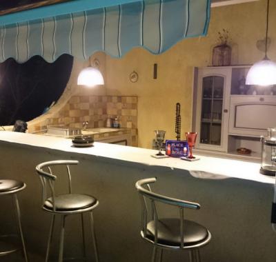 Carcasssonne (15 mn) - Gîte de 100M2, piscine sécurisée, Pool house ,