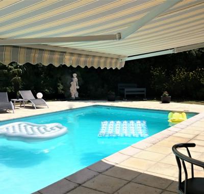 Carcasssonne (15 mn) - Gîte de 100M2, piscine sécurisée, Pool house ,