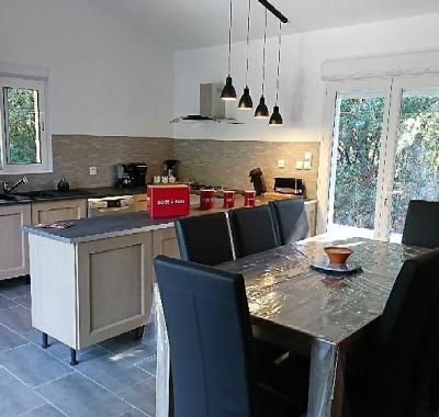 Carcasssonne (15 mn) - Gîte de 100M2, piscine sécurisée, Pool house ,