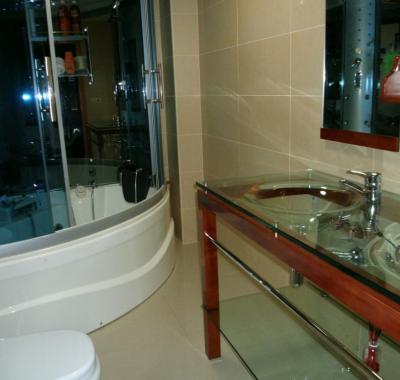 3 chambres lumineuses et calmes