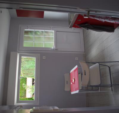 Meublé F1 avec accès jardin