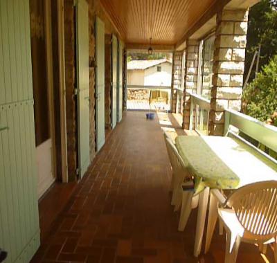 Chambre au bord de l'ardèche.