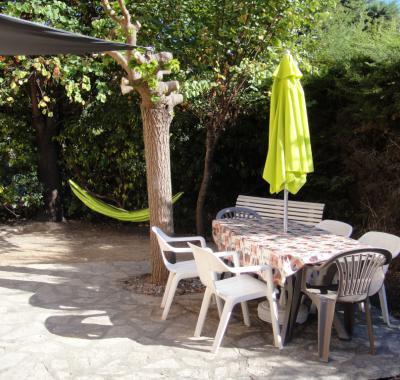 APPARTEMENT ENTIER MEUBLE T 3 NEUF/ Bord de mer/ SEMAINE - AU MOIS