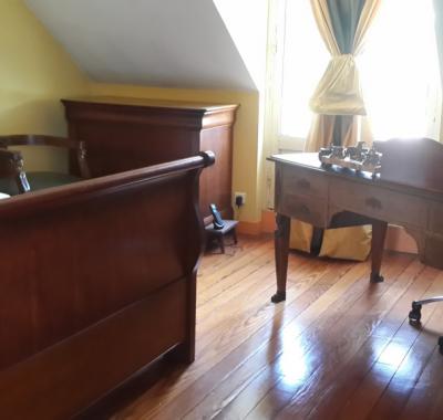 2 chambres à louer dans maison au centre-ville.