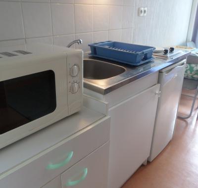 Trés beau studio de 27 m2 ds maison avec jardin A louer