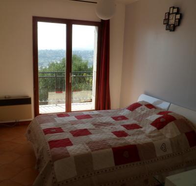 Chambre à louer à Nice dans une Villa.