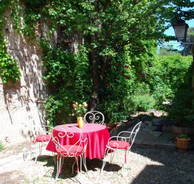 Jolie chambre romantique près de Carcassonne
