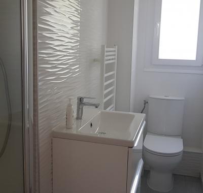 Chambre meublée avec salle de bain privée chez l'habitant LES ULIS