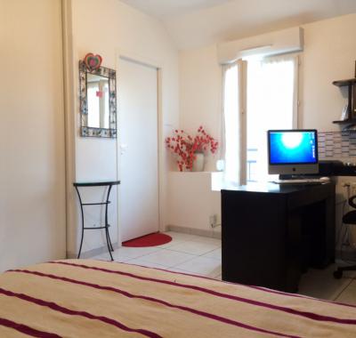 Belle chambre 150 m place République