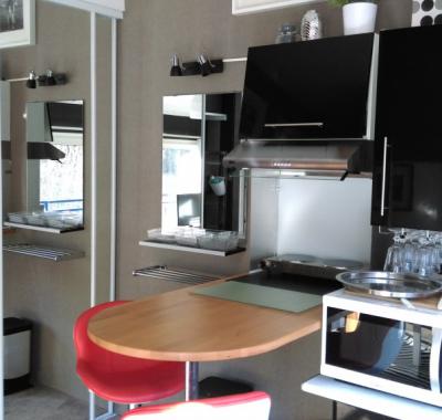 Grande chambre meublée à louer chez l'habitant