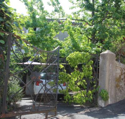 Chambres a louer avec dépendance