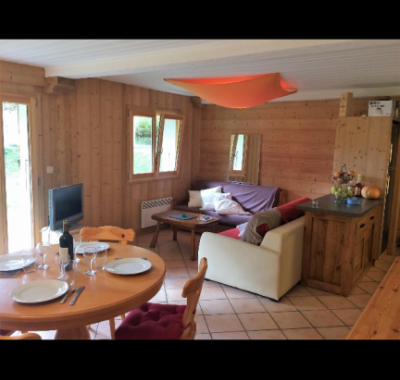 Chalet Neuf Bus & Train 50 m