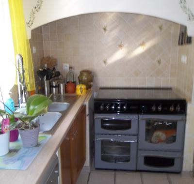 Colocation dans une maison avec piscine et veranda