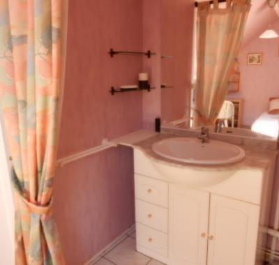 CHAMBRE MEUBLEE CENTRE VILLE