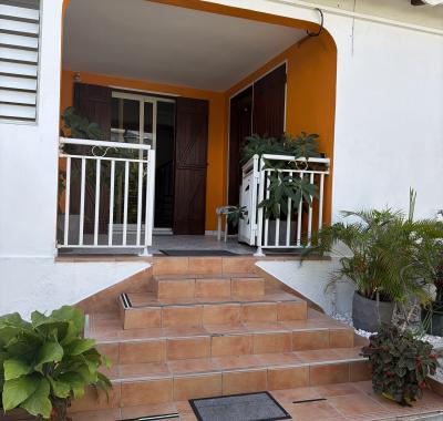 Jolie chambre dans le centre du Gosier