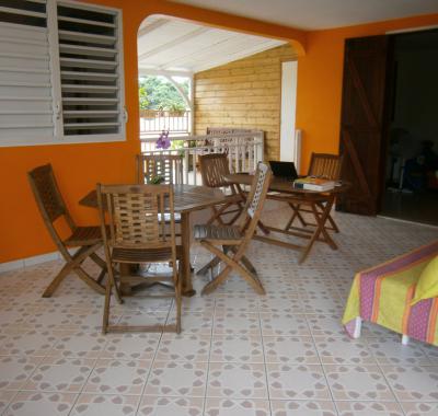 Jolie chambre dans le centre du Gosier